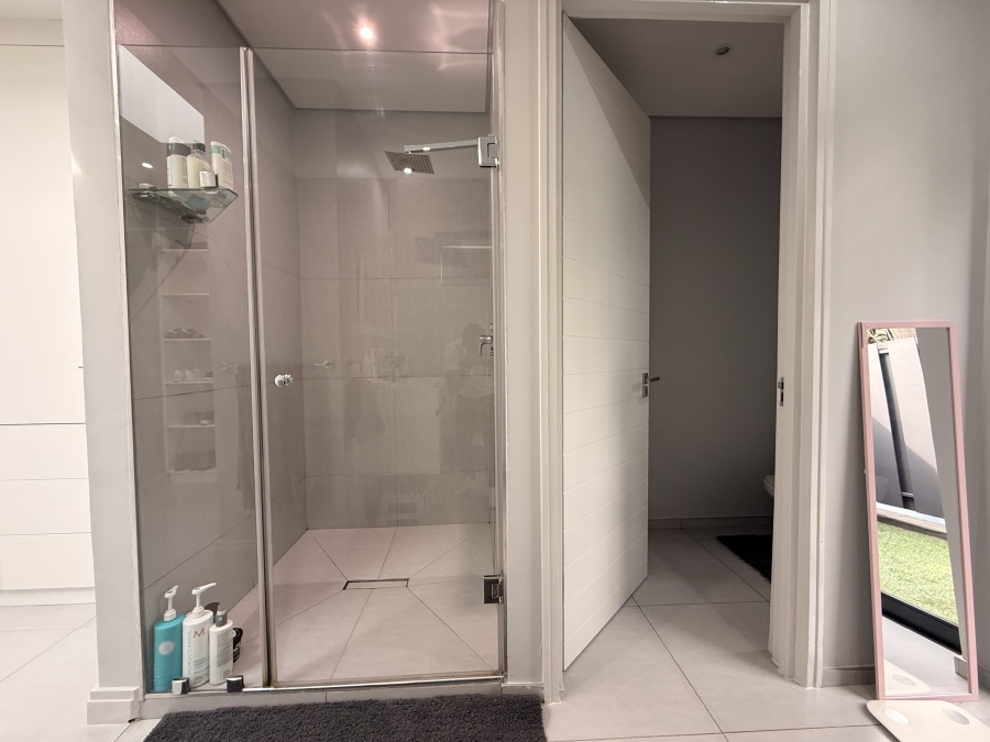 5 Bedroom Property for Sale in Sandown Gauteng