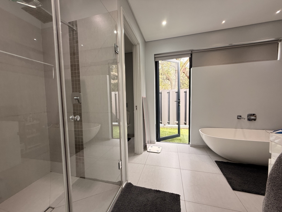 5 Bedroom Property for Sale in Sandown Gauteng