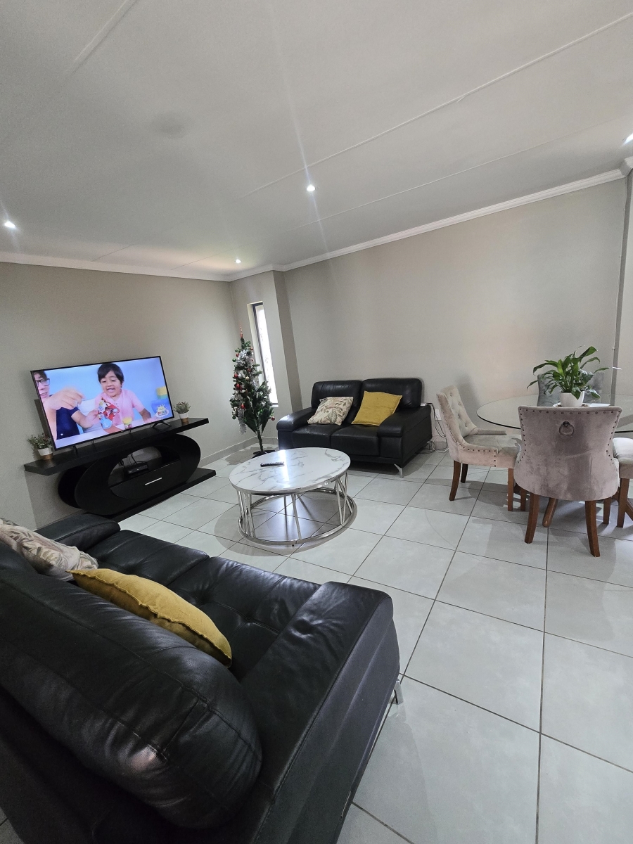 To Let 3 Bedroom Property for Rent in Lion Pride Gauteng