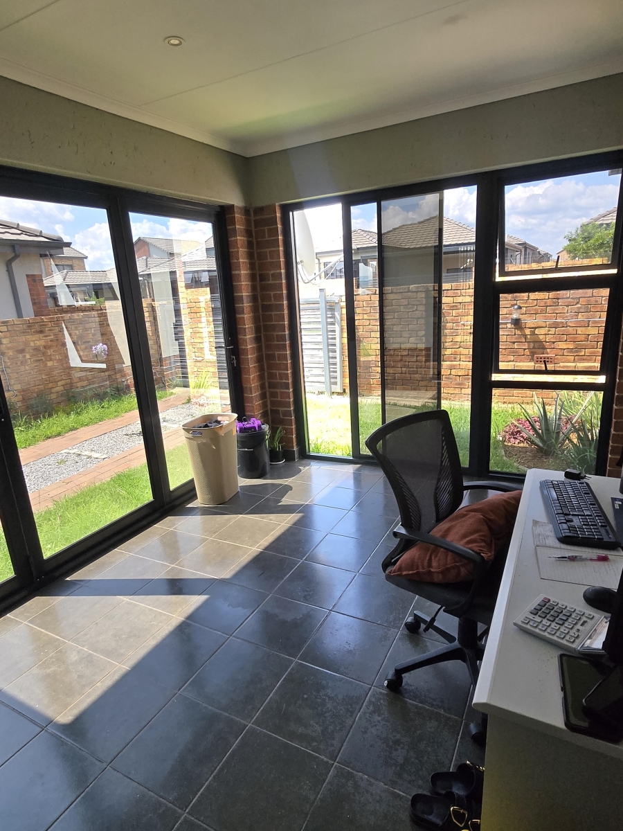 To Let 3 Bedroom Property for Rent in Lion Pride Gauteng