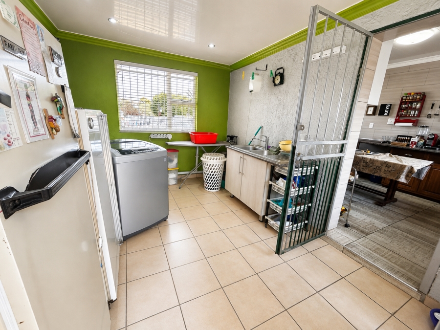 3 Bedroom Property for Sale in Verwoerdpark Gauteng