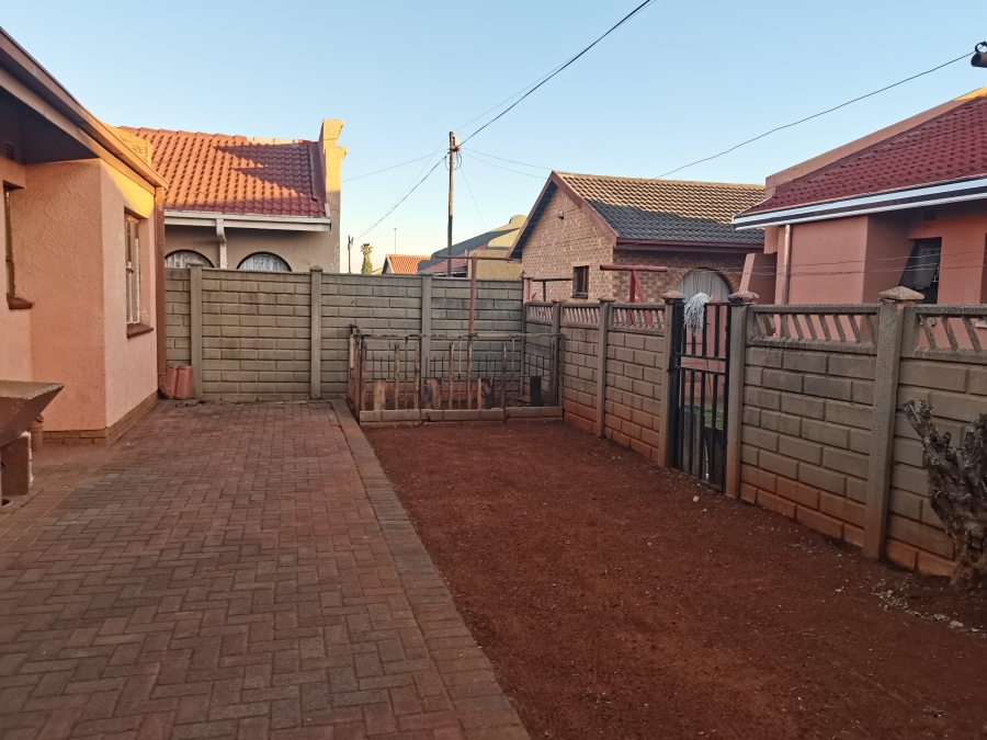 3 Bedroom Property for Sale in Sebokeng Zone 14 Gauteng