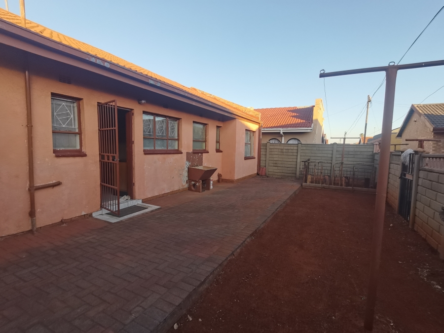 3 Bedroom Property for Sale in Sebokeng Zone 14 Gauteng