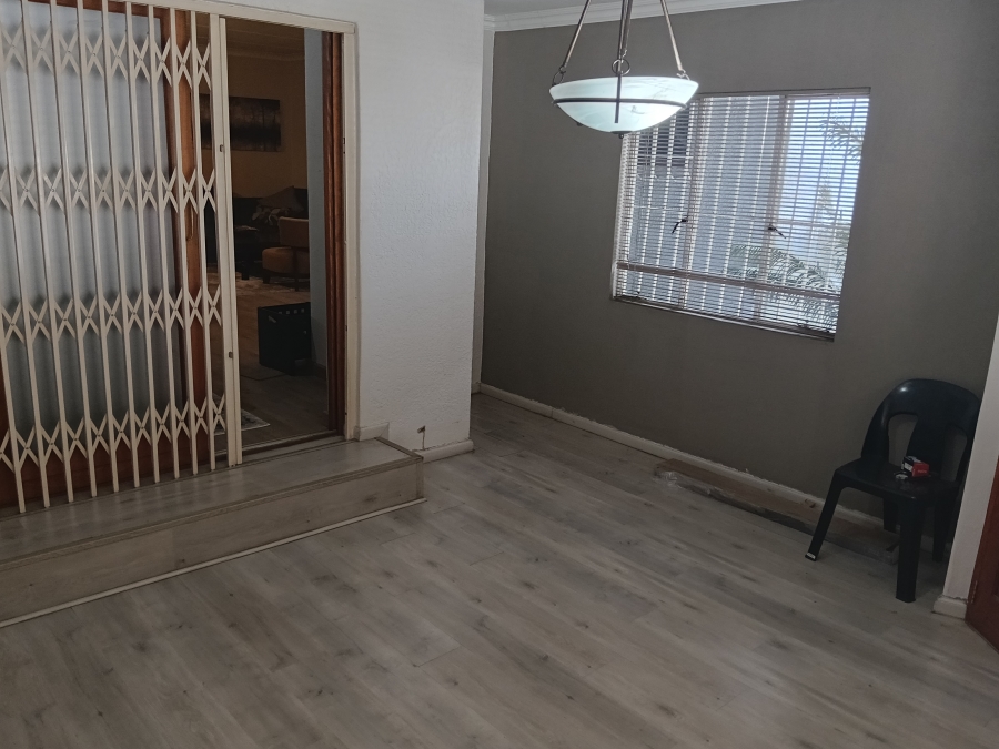 To Let 4 Bedroom Property for Rent in Marlands Gauteng