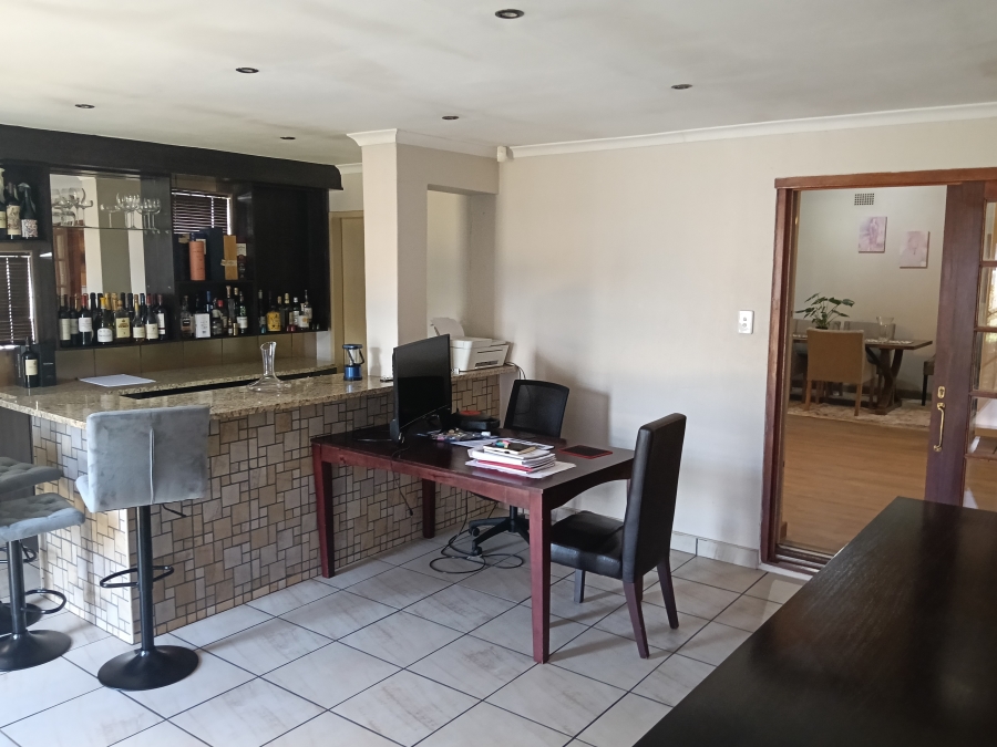 To Let 4 Bedroom Property for Rent in Marlands Gauteng