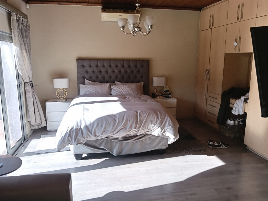 To Let 4 Bedroom Property for Rent in Marlands Gauteng