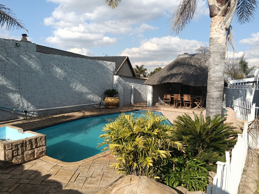 To Let 4 Bedroom Property for Rent in Marlands Gauteng