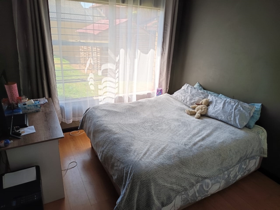 3 Bedroom Property for Sale in Mondeor Gauteng