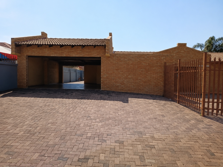 3 Bedroom Property for Sale in Mondeor Gauteng