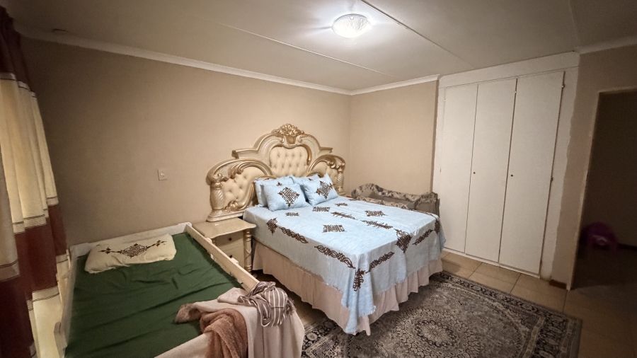 2 Bedroom Property for Sale in Baileys Muckleneuk Gauteng