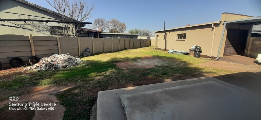 To Let 3 Bedroom Property for Rent in Leondale Gauteng