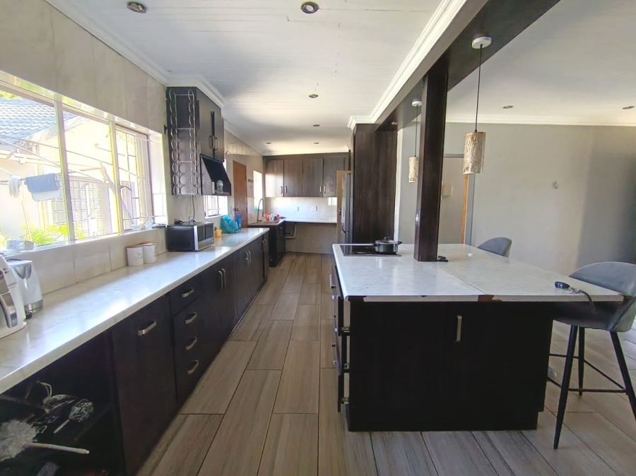 4 Bedroom Property for Sale in Sunair Park Gauteng