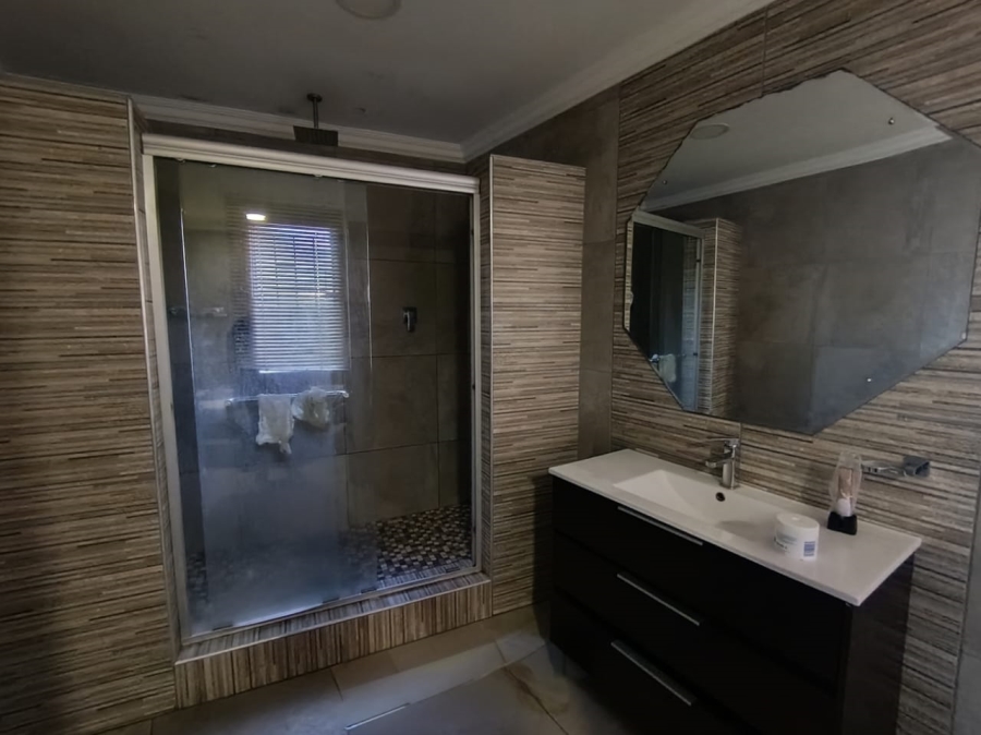 4 Bedroom Property for Sale in Sunair Park Gauteng