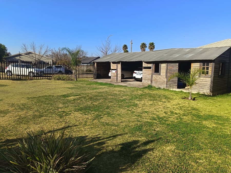 4 Bedroom Property for Sale in Sunair Park Gauteng