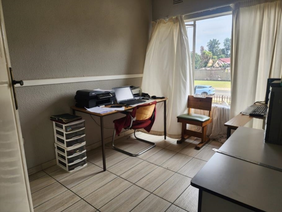 3 Bedroom Property for Sale in Brackenhurst Gauteng