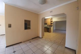 To Let 4 Bedroom Property for Rent in Klippoortjie Gauteng