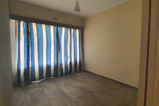 To Let 4 Bedroom Property for Rent in Klippoortjie Gauteng