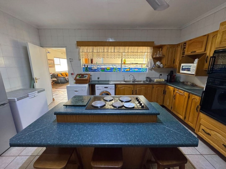 4 Bedroom Property for Sale in Glen Marais Gauteng