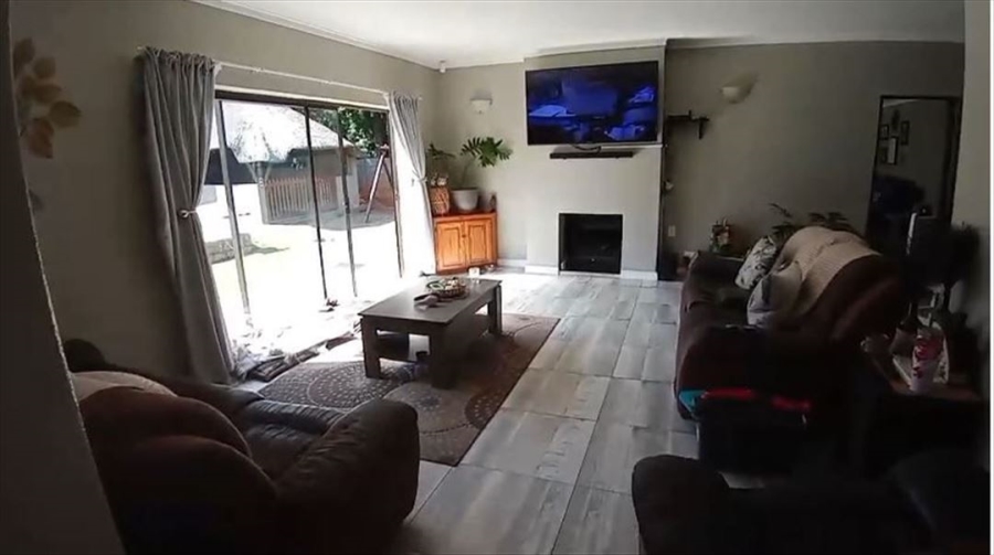 5 Bedroom Property for Sale in Terenure Gauteng