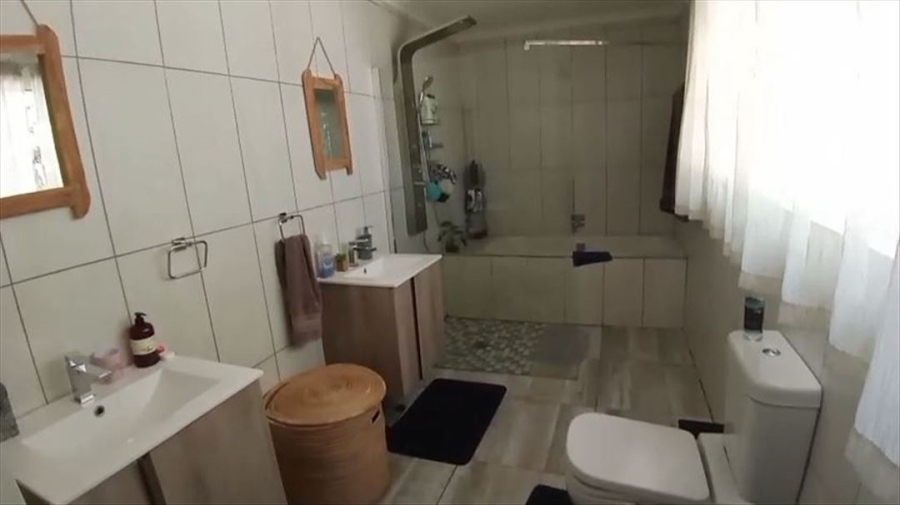 5 Bedroom Property for Sale in Terenure Gauteng