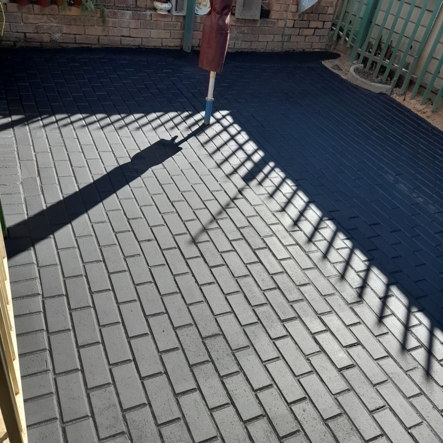 2 Bedroom Property for Sale in Birchleigh Gauteng