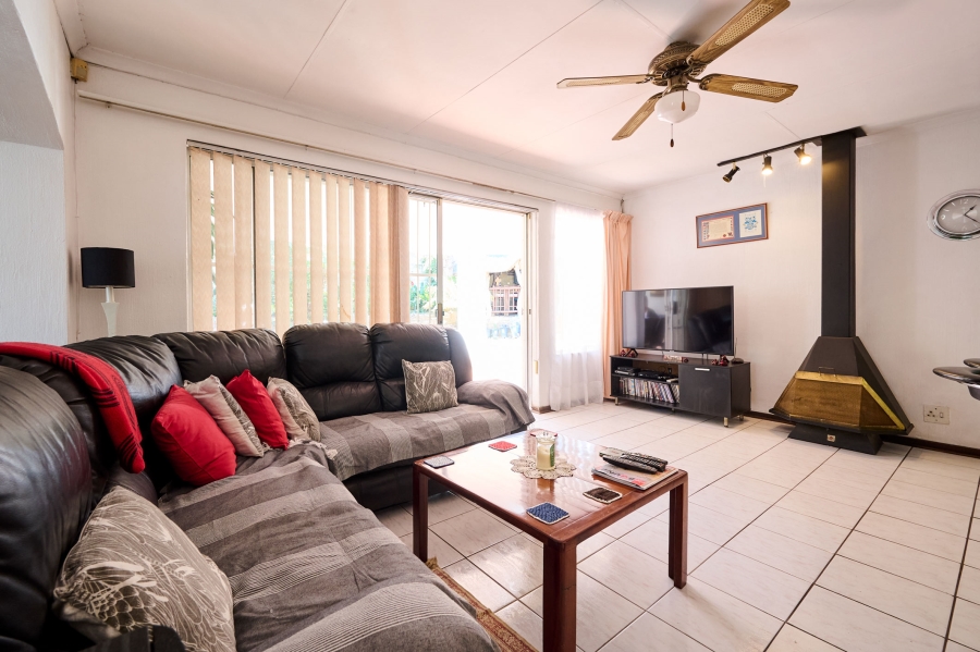 3 Bedroom Property for Sale in Vorna Valley Gauteng