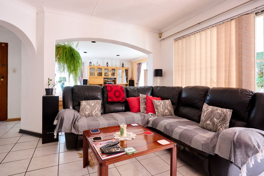 3 Bedroom Property for Sale in Vorna Valley Gauteng