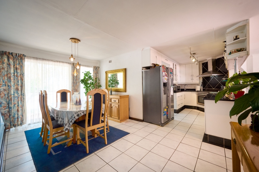 3 Bedroom Property for Sale in Vorna Valley Gauteng