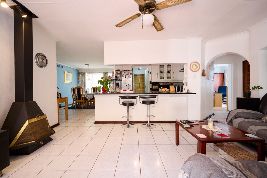 3 Bedroom Property for Sale in Vorna Valley Gauteng