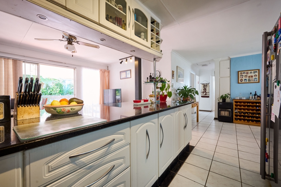 3 Bedroom Property for Sale in Vorna Valley Gauteng