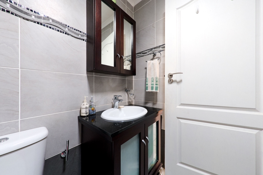 3 Bedroom Property for Sale in Vorna Valley Gauteng