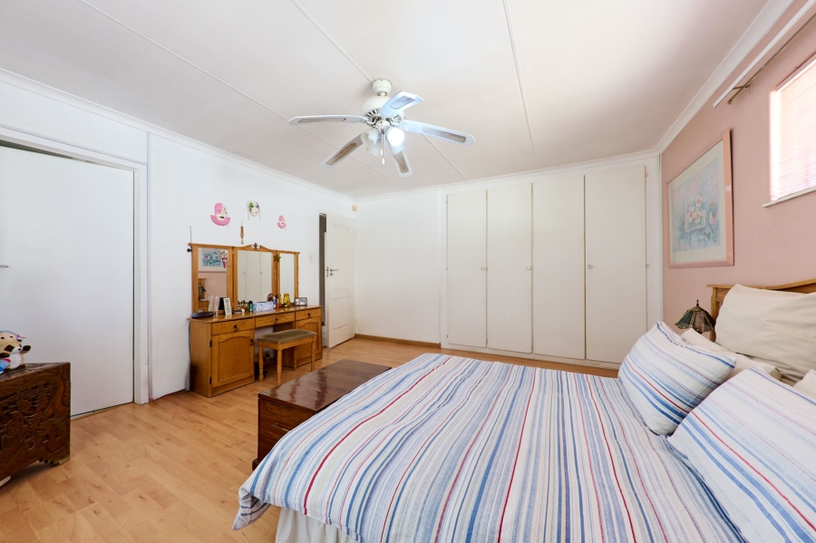 3 Bedroom Property for Sale in Vorna Valley Gauteng