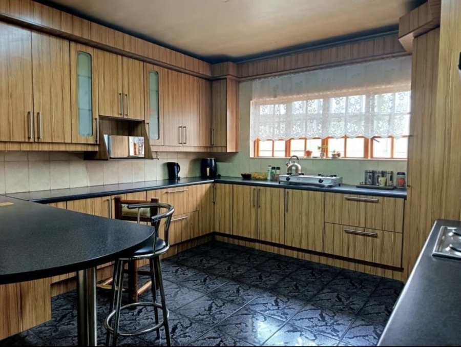 3 Bedroom Property for Sale in Strubenvale Gauteng