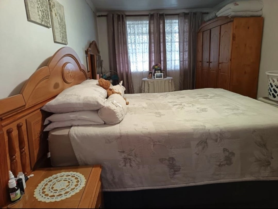 3 Bedroom Property for Sale in Strubenvale Gauteng