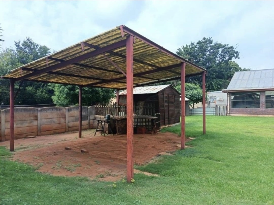 3 Bedroom Property for Sale in Strubenvale Gauteng