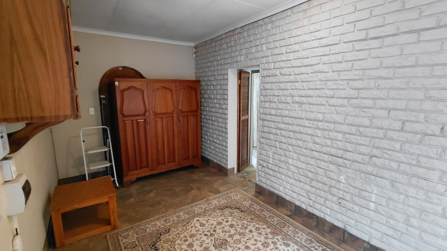 5 Bedroom Property for Sale in Waterkloof Ridge Gauteng