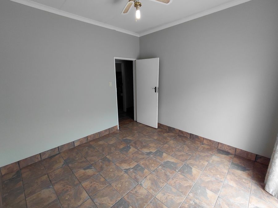 5 Bedroom Property for Sale in Waterkloof Ridge Gauteng