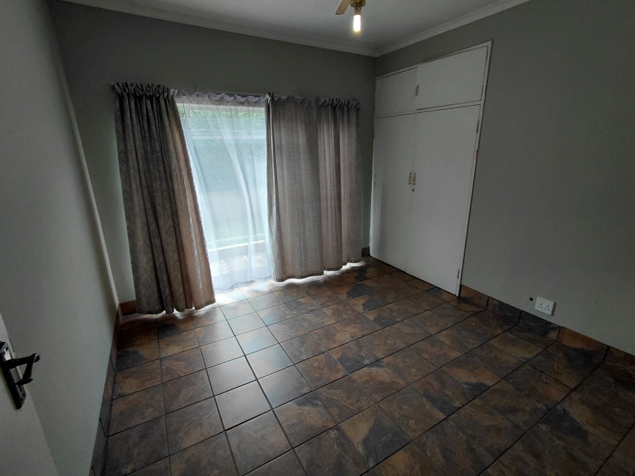 5 Bedroom Property for Sale in Waterkloof Ridge Gauteng