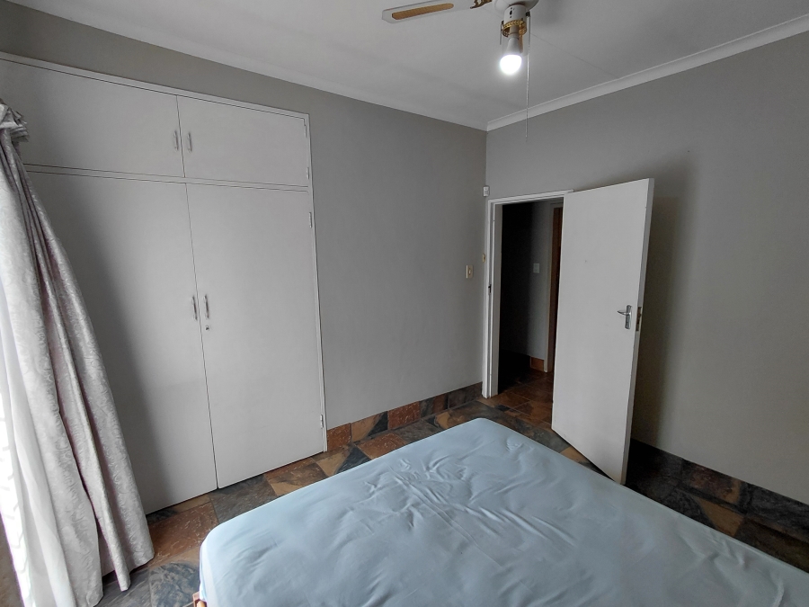 5 Bedroom Property for Sale in Waterkloof Ridge Gauteng