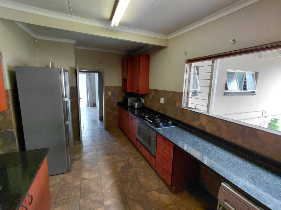 5 Bedroom Property for Sale in Waterkloof Ridge Gauteng