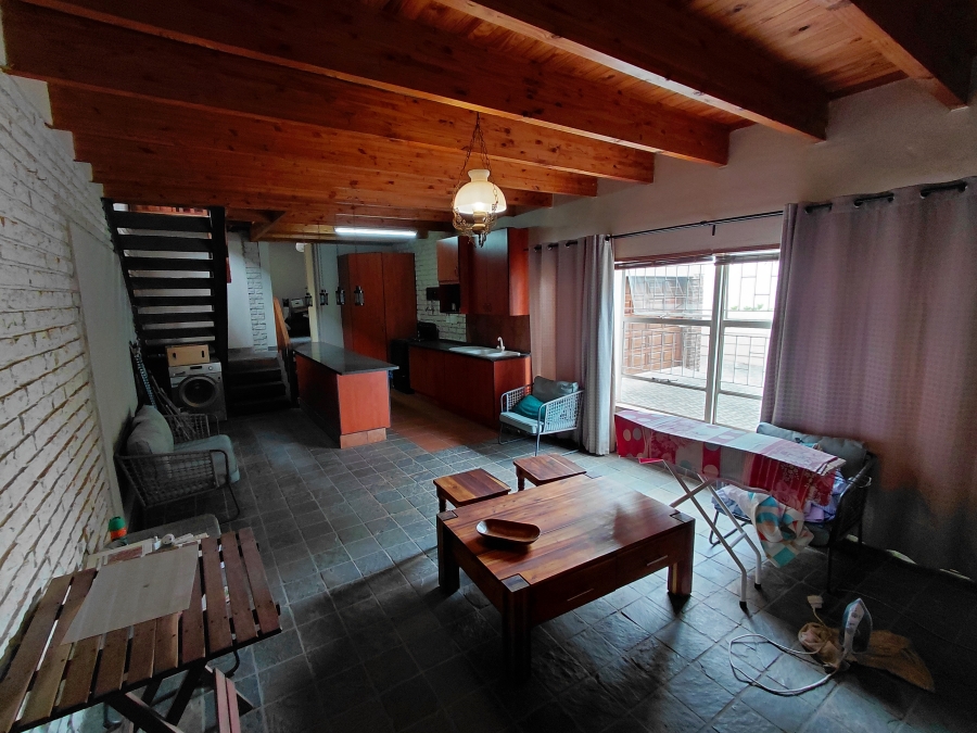 5 Bedroom Property for Sale in Waterkloof Ridge Gauteng