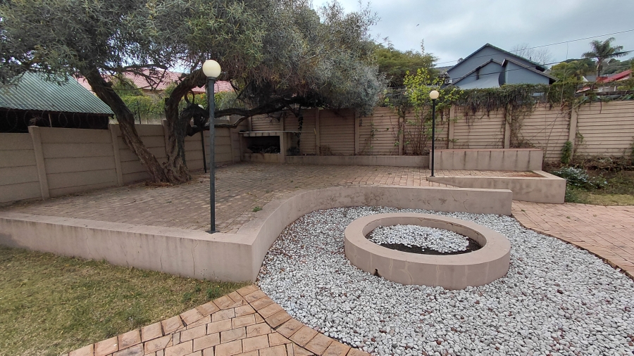 5 Bedroom Property for Sale in Waterkloof Ridge Gauteng