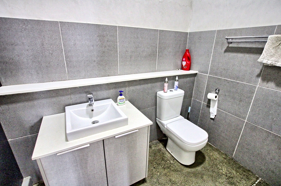 2 Bedroom Property for Sale in Braamfontein Gauteng