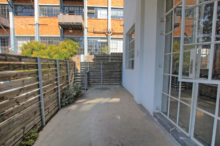 2 Bedroom Property for Sale in Braamfontein Gauteng