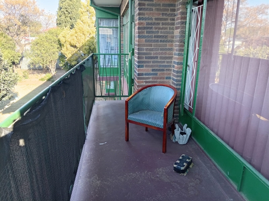 2 Bedroom Property for Sale in Crown Gardens Gauteng