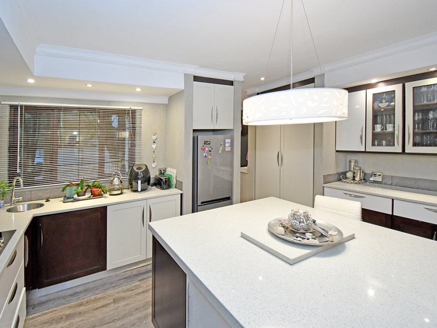6 Bedroom Property for Sale in Bryanston East Gauteng
