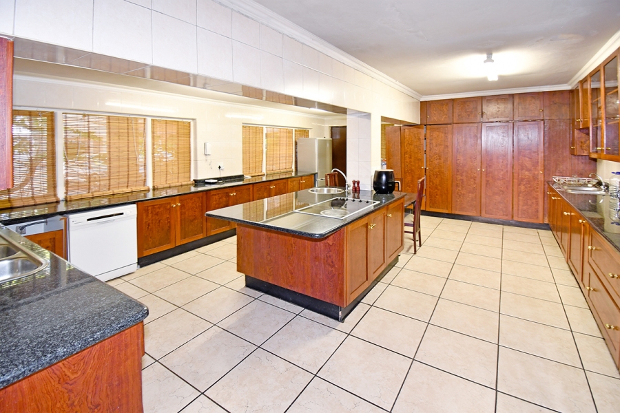 13 Bedroom Property for Sale in Atholl Gauteng