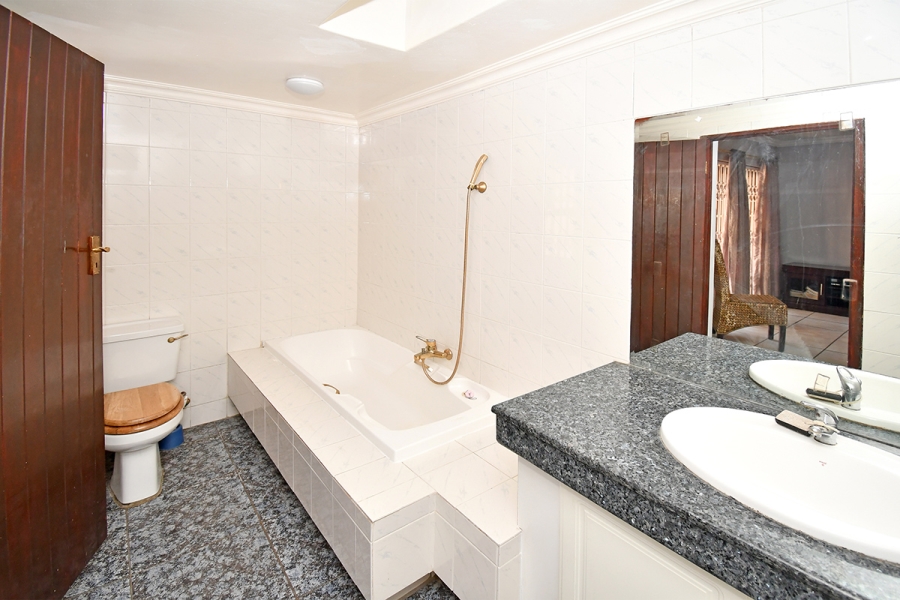 13 Bedroom Property for Sale in Atholl Gauteng
