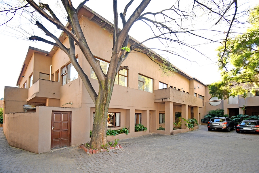 13 Bedroom Property for Sale in Atholl Gauteng