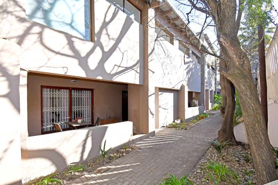 13 Bedroom Property for Sale in Atholl Gauteng